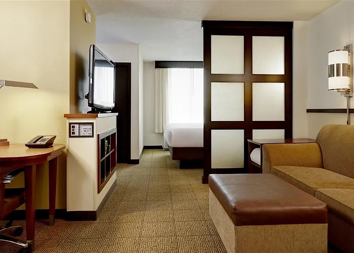 Hyatt Place Chicago/Naperville/Warrenville