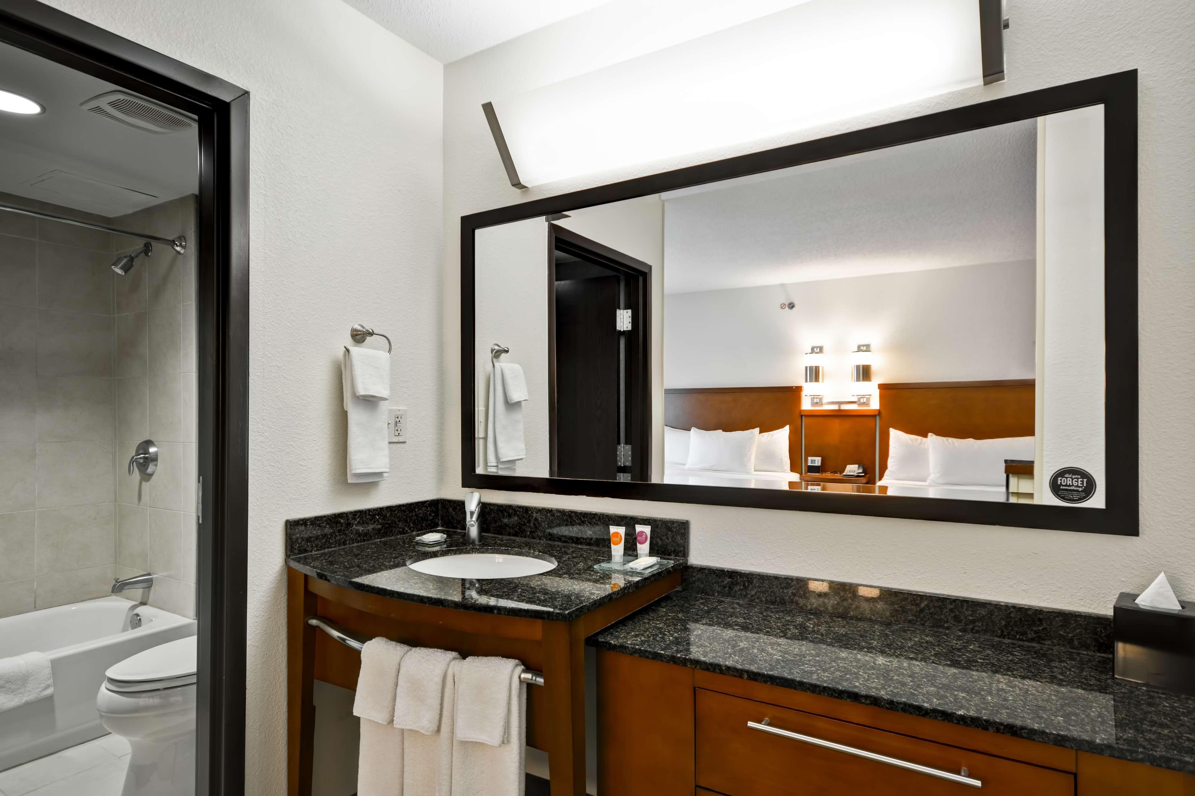 Hyatt Place Chicago/naperville/warrenville Hotel